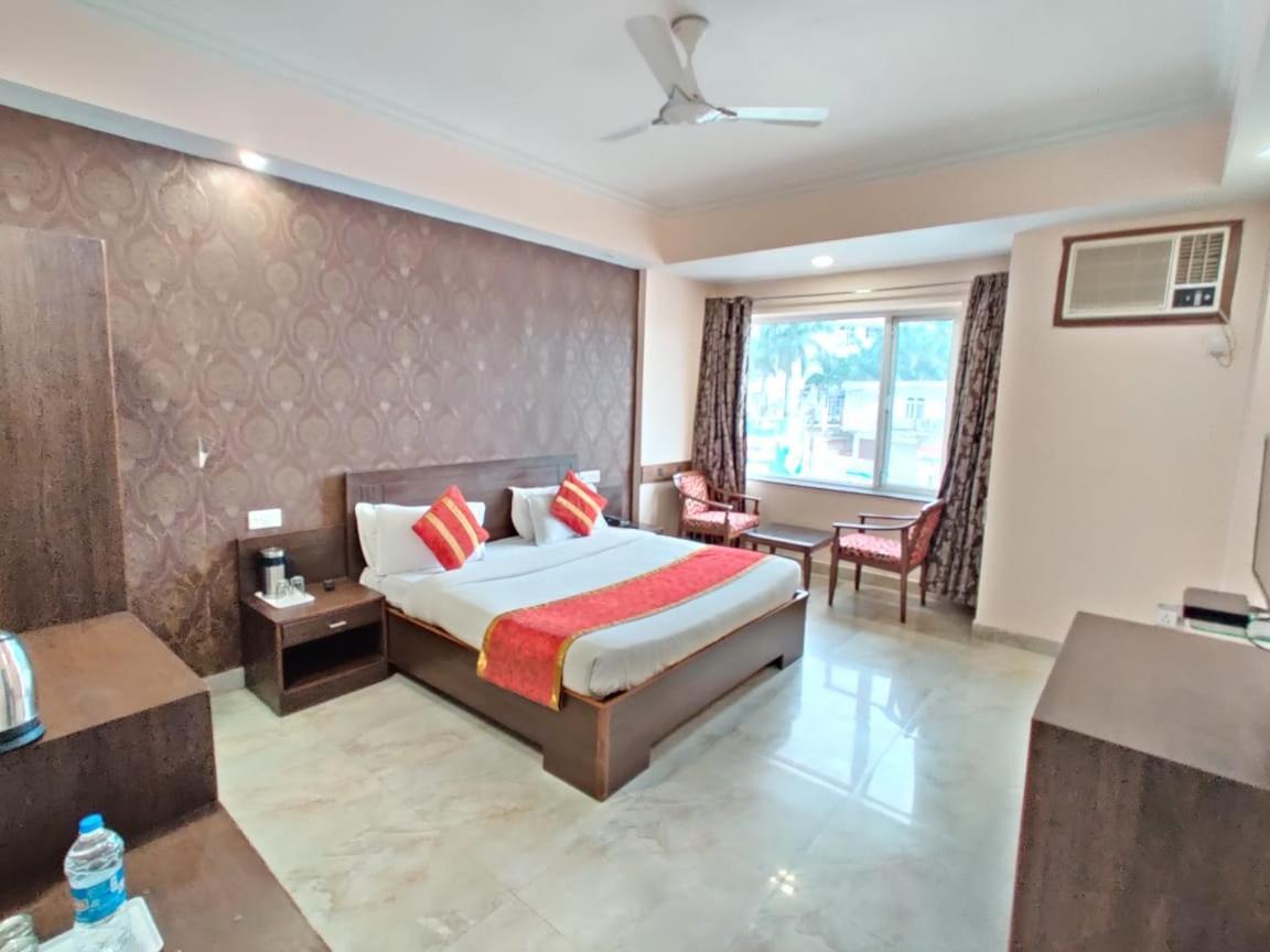 Hotel Patnitop By Emt Bagian luar foto