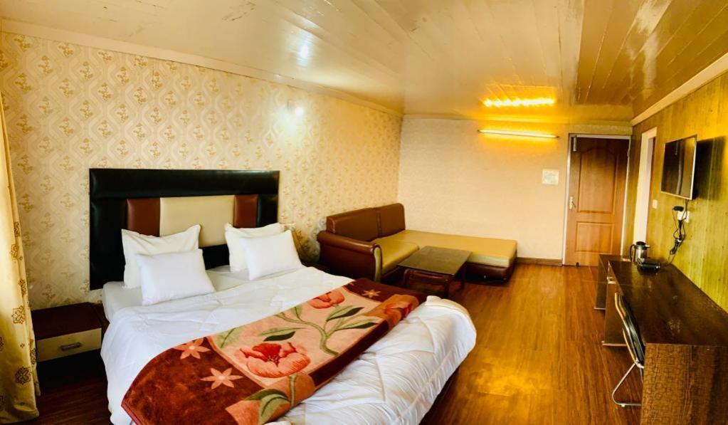 Hotel Patnitop By Emt Bagian luar foto